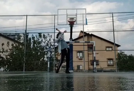 בית הספר הממלכתי כאירוע כוריאוגרפי